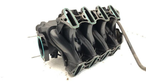 10-14 Chevy Tahoe Intake Manifold with Bolts Hardware OEM 5.3L 12638038 — photo 9