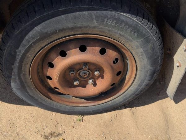 1990-1994 Subaru Legacy Rhd 14" Wheel Oem Factory Rim 14X5 28111Aa180 — photo 2