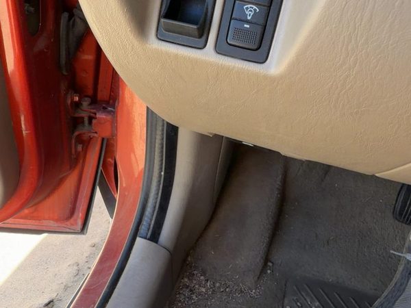 2001-2007 Ford Escape Driver Left Lower Kick Trim Panel Oem Tan Ah — photo 1