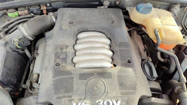2002-2005 Vw Passat Intake Manifold Oem 2.8L 078133201Bd — photo 2