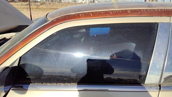 2005-2010 Chrysler 300 Driver Left Front Side Window Door Glass Oem 05065487Ad — photo 3
