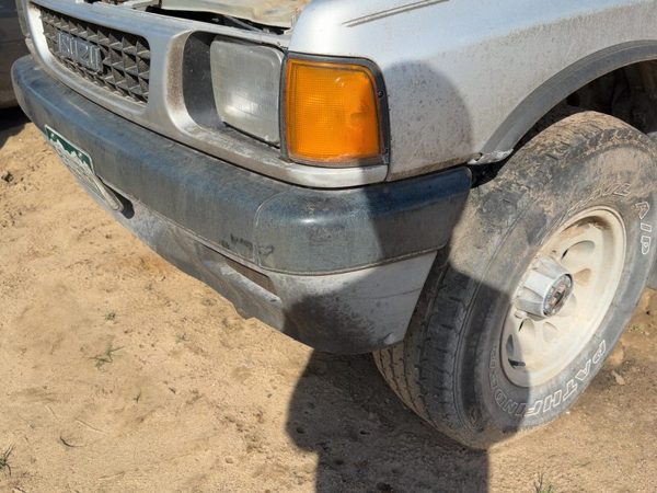 1988-1992 Isuzu Pup Front Bumper With Brackets Assembly Oem Silver 8971283780 — photo 5