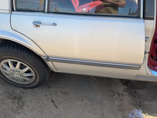 1986 Oldsmobile Delta 88 Rear Door RH Silver — photo 2