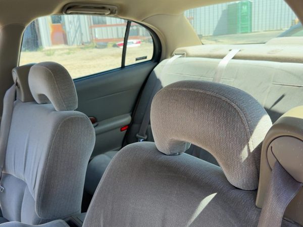2001 Buick Lesabre Pair Of Front Headrests Oem Left Right Set Seat Taupe 56B — photo 1