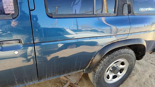 1995 Nissan Pathfinder Rear Door LH Blue — photo 1