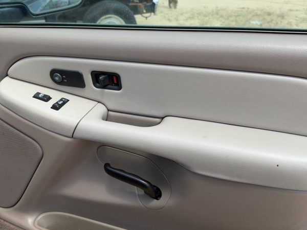 01-02 Chevy Suburban Passenger Right Front Door Trim Panel With Switches Tan 52I — photo 5