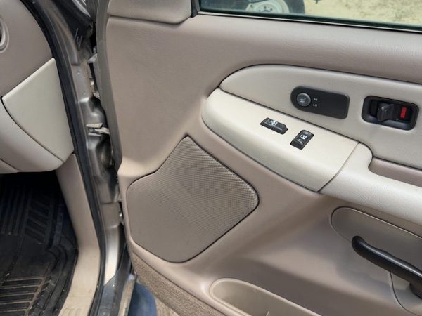 01-02 Chevy Suburban Passenger Right Front Door Trim Panel With Switches Tan 52I — photo 3
