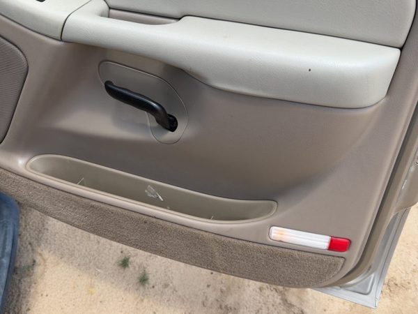 01-02 Chevy Suburban Passenger Right Front Door Trim Panel With Switches Tan 52I — photo 7