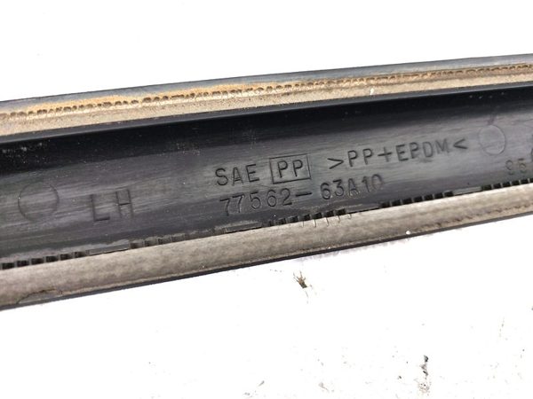 1996 Geo Tracker Driver Left Front Moulding From Door Oem Trim Strip Black — photo 18