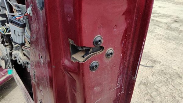 1997-2005 Chevy Venture Passenger Right Front Door Latch With Rods/Cables Oem — photo 3