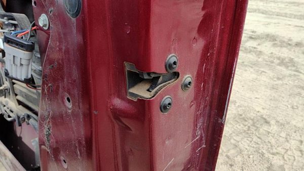 1997-2005 Chevy Venture Passenger Right Front Door Latch With Rods/Cables Oem — photo 1