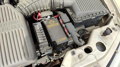 95-00 Dodge Stratus Engine Fuse Box Power Distribution Panel Oem 2.4L