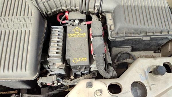 95-00 Dodge Stratus Engine Fuse Box Power Distribution Panel Oem 2.4L — photo 3