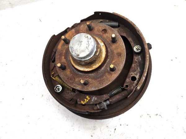 1971 Chevy Van G20 Passenger Right Front Spindle Steering Knuckle With Wheel Hub — photo 1
