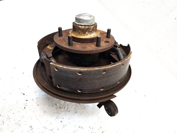 1971 Chevy Van G20 Passenger Right Front Spindle Steering Knuckle With Wheel Hub — photo 3