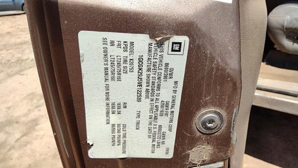 1997 Chevy Pickup 2500 Headlamp Assembly RH Silverado — photo 5