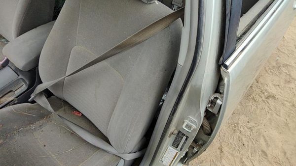 2002-2006 Toyota Camry Driver Left Front Seat Belt Retractor Shoulder 95 Stone — photo 1