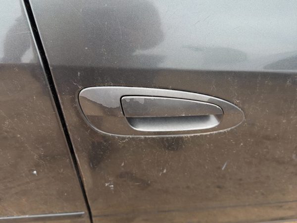 2002-2006 Nissan Altima Passenger Right Front Outside Door Handle Oem Smoke K11 — photo 2