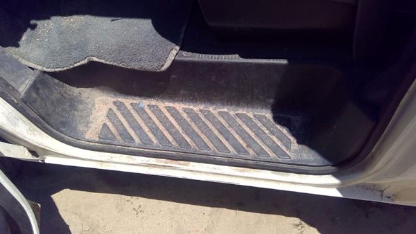 92-99 Ford Van E150 Driver Left Lower Sill Step Kick Trim Panel Oem Gray — photo 2