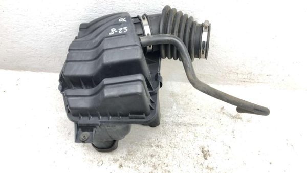 01-07 Caravan Complete Air Intake Cleaner Filter Box Housing With Tube Oem 3.8L — photo 1