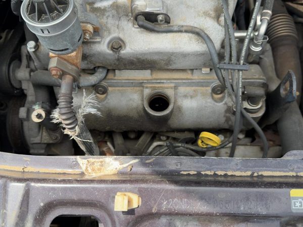 2005-2009 Chevy Equinox Front Valve Cover Oem 3.4L 12578137 — photo 3