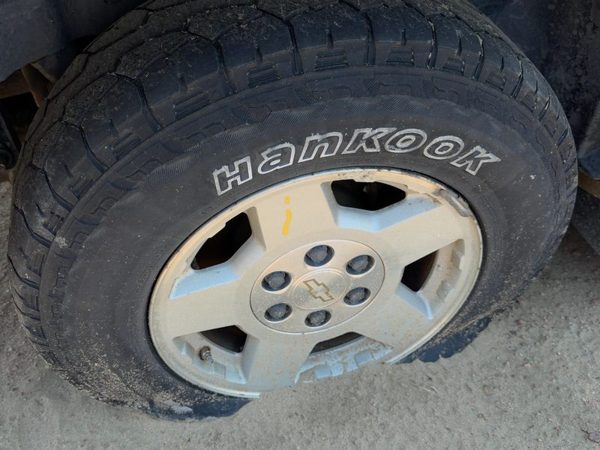 2004-2006 Chevy Suburban 1500 17" Wheel Oem Factory Rim P25 #1 09594489 — photo 3