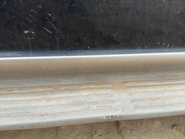 1997-2002 Ford Expedition Passenger Right Front Lower Moulding From Door Oem — photo 3