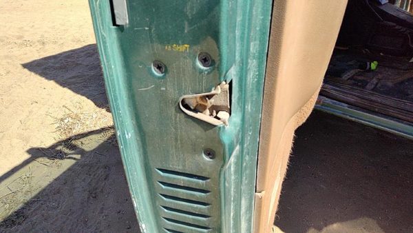 1988 LH Ford F150 Driver Left Front Door Latch With Rods/cables OEM — photo 3