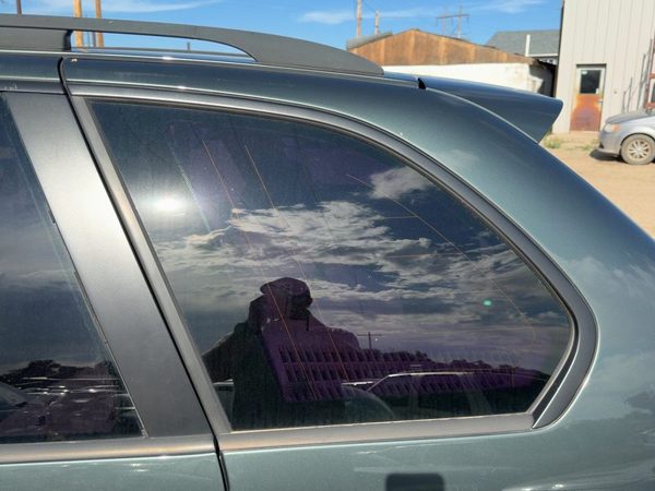 00-06 Bmw X5 Driver Left Rear Quarter Glass Back Side Window Oem Privacy Tint — photo 3