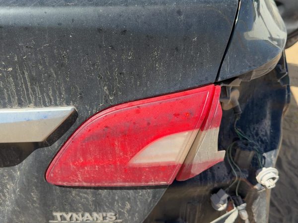 2014 Nissan Sentra Tail Light Assembly RH — photo 2