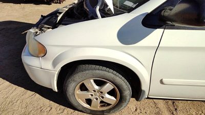 2001-2007 Dodge Caravan Driver Left Front Fender Oem White Pw1 05018443Aa