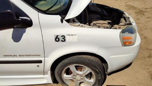 2005-2009 Chevy Uplander Passenger Right Front Fender Oem White 50U 88948582 — photo 3
