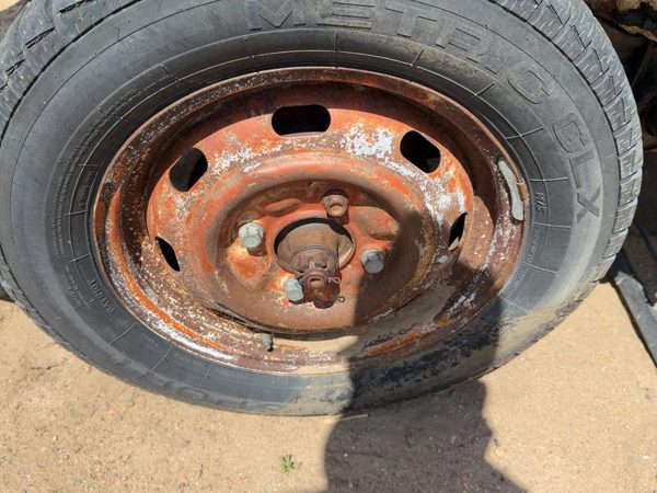 1968-1979 Vw Super Beetle 15" Steel Wheel Oem Factory 8 Slot Rim — photo 4