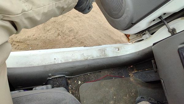 2001-2005 Kia Rio Driver Left Lower Kick Trim Panel Oem Gray — photo 2