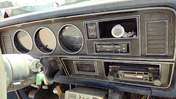 1984-1986 Dodge Ram W150 Trim Bezel Around Speedometer Oem Dash Surround Panel — photo 4