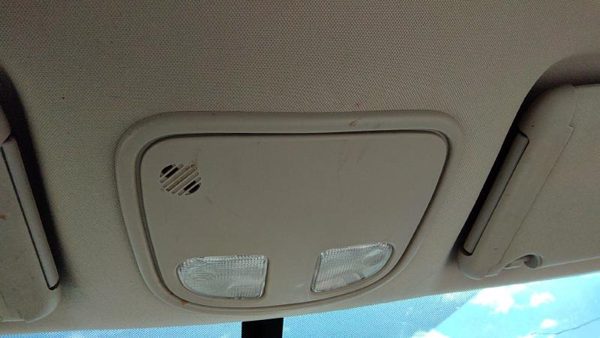 04-05 New Style Malibu Center Overhead Console Dome Light Map Lamp Cubby Neutral — photo 3