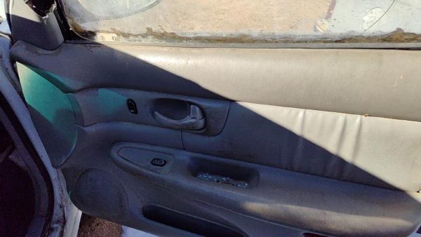 97-99 Buick Century Passenger Right Front Door Trim Panel With Switches Gray 14B — photo 4