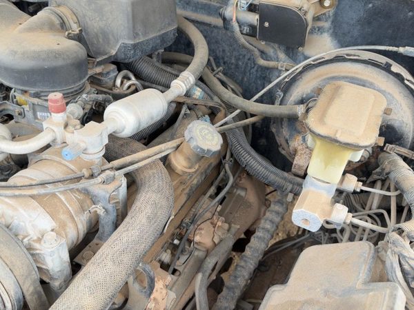 1987-2000 Chevy Silverado 1500 Driver Left Valve Cover Oem 5.7L — photo 4
