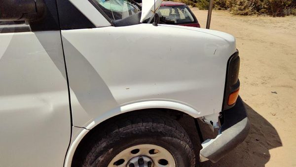 2012 Chevy Express 1500 Fender RH Van White 50U — photo 3