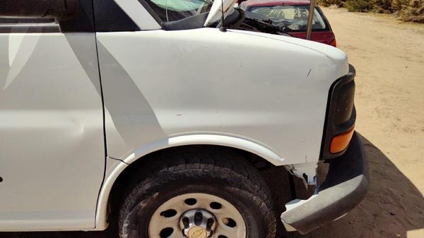 2012 Chevy Express 1500 Fender RH Van White 50U — photo 2