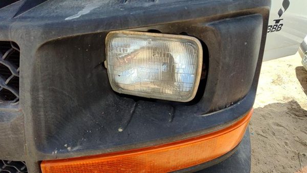 2012 Chevy Express 1500 Headlamp Assembly LH Van — photo 2