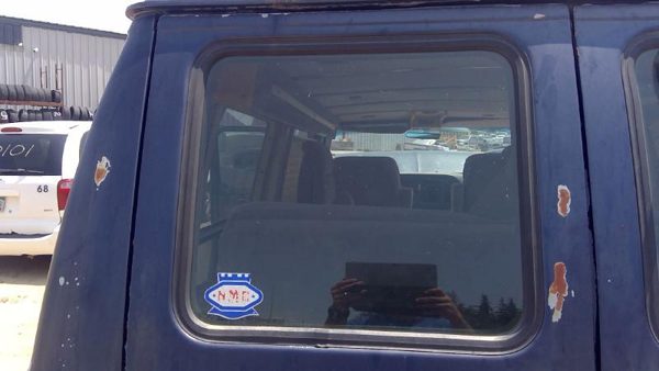 75-91 E150 Van Econoline Driver Left Back Window On Barn Door Stationary Rear — photo 3