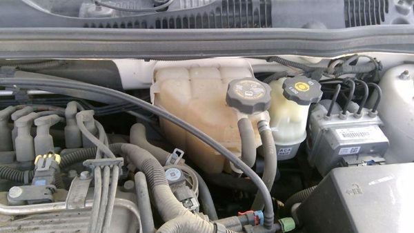 2004-2006 Chevy Malibu Coolant Reservoir Radiator Overflow Tank Bottle New Style — photo 2