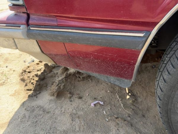 1986-1988 Olds 88 Driver Left Moulding From Fender Oem Trim Strip — photo 3