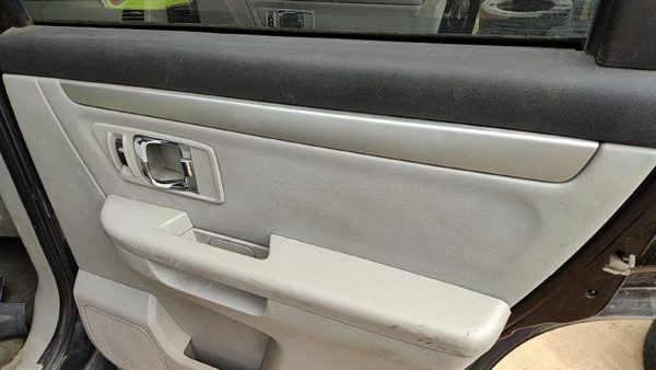 07-09 Grand Vitara Xl-7 Passenger Rear Door Trim Panel With Switches Back Gray — photo 3