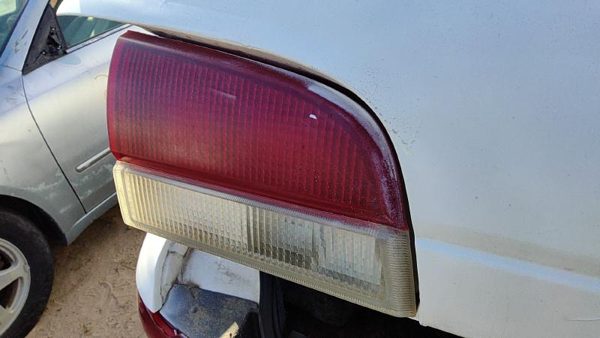 1992-1995 Pontiac Bonneville Driver Left Inner Tail Light Brake Lamp Oem Rear — photo 2