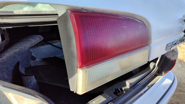 1992-1995 Pontiac Bonneville Driver Left Inner Tail Light Brake Lamp Oem Rear — photo 3