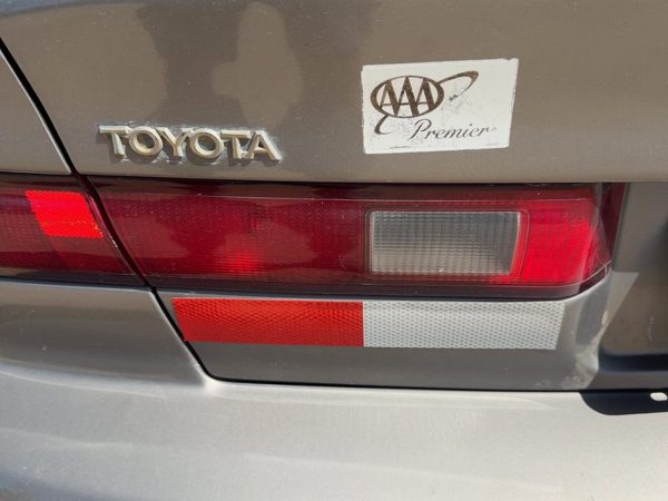 1997-2001 Toyota Camry Driver Left Inner Tail Light Brake Lamp OEM 81680AA020 — photo 2