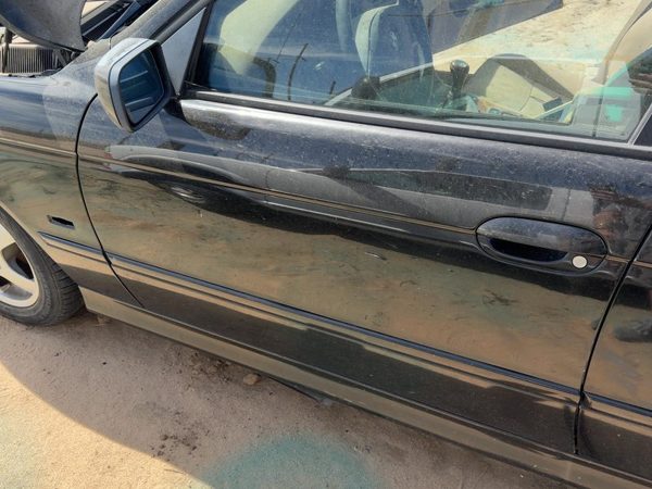 2001 BMW 530i Front Door LH Black — photo 2