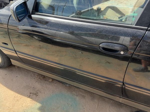 2001 BMW 530i Front Door LH Black — photo 3